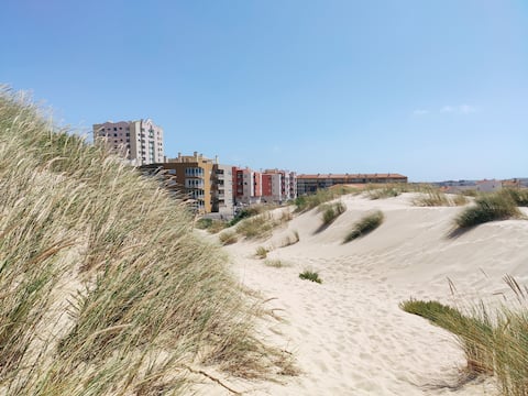 1min walk to the beach