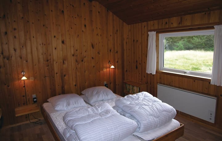 Primera habitación con cama matrimonial