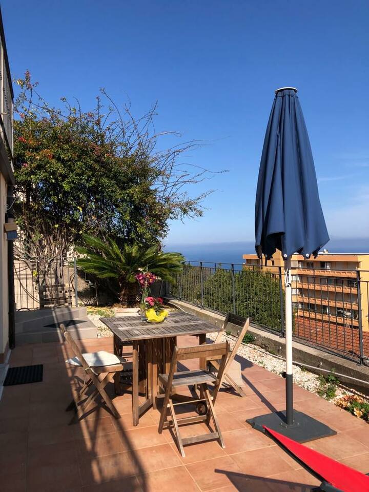 Charming apartment with Monaco and sea views Holiday homes for Rent in Beausoleil, Provence
