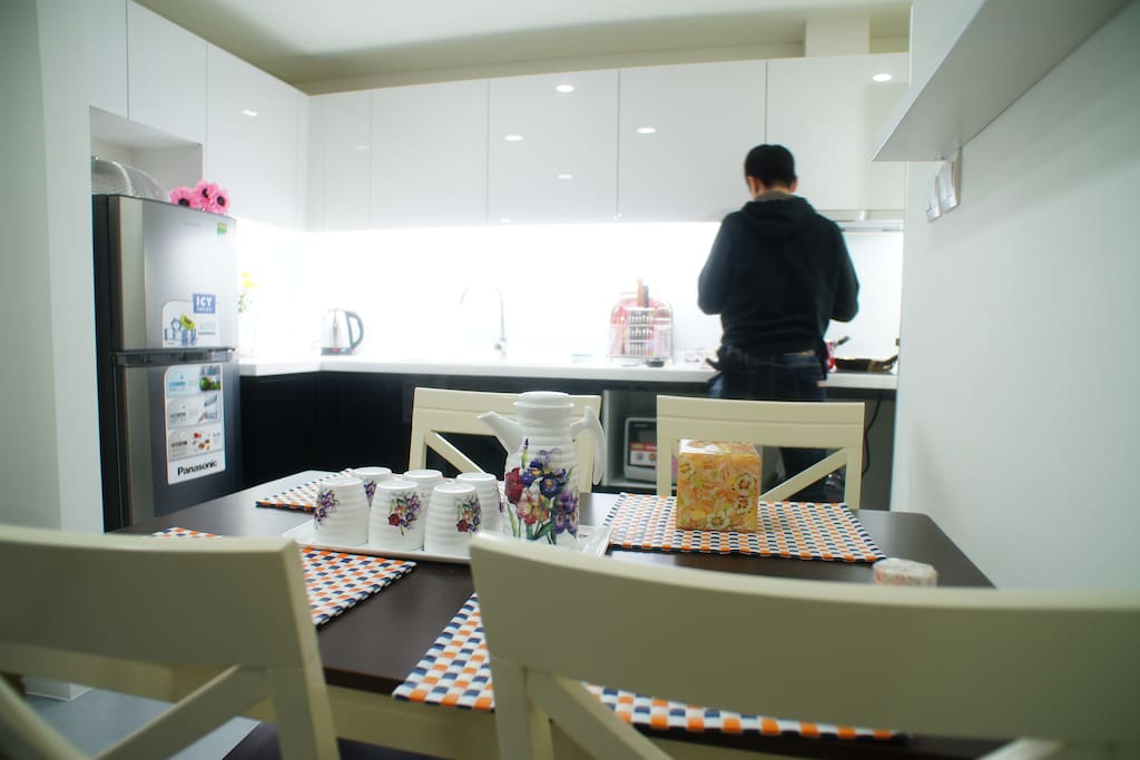Fully Operate Kitchen with electric cooker hob, Microwave oven, Fridge, Rice cooker...