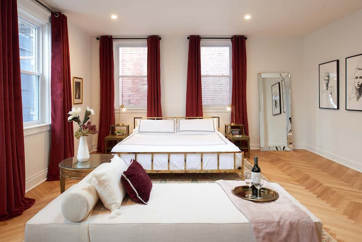 King-Size Bed