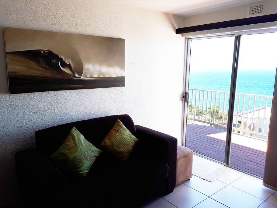 Lounge with TV and a selective boutique of DSTV channels