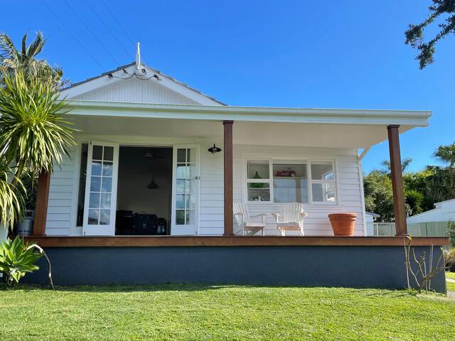 Bundeena Bungalow – idyllic beach shack