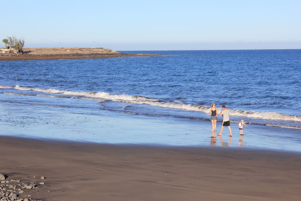 Playa de arena a 20 metros