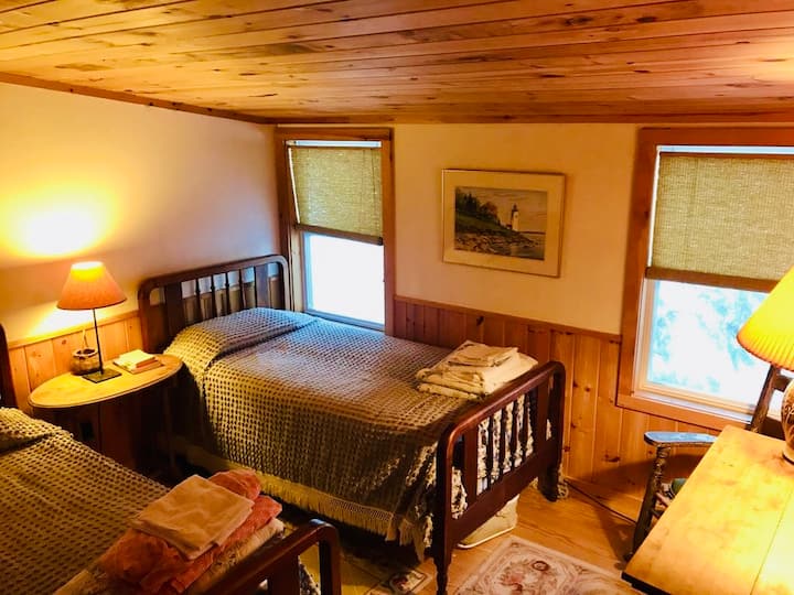 ห้องนอนเตียงคู่