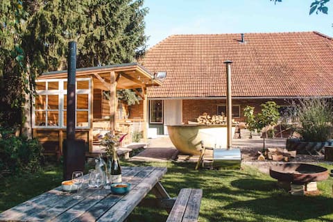 At Aunt Hanneke's "de Lanterfanter" with hot tub