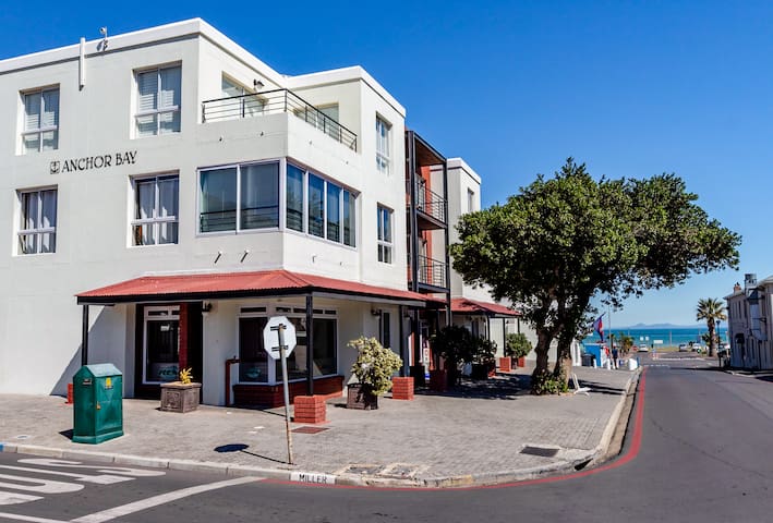 Anchor Bay Self-Catering Luxury Apartment