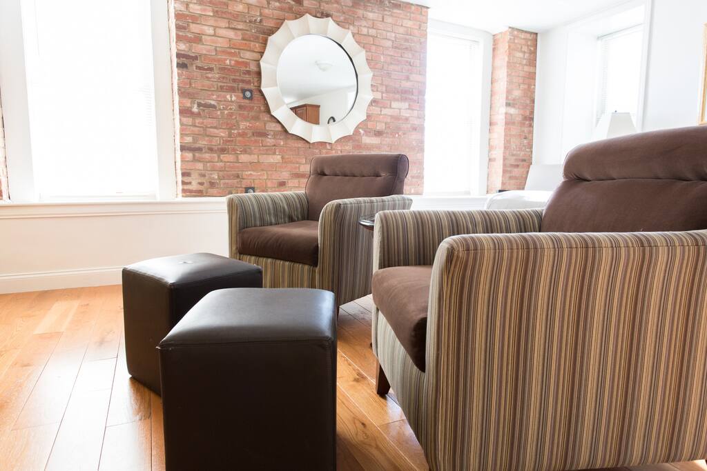 Living Room 3 of 11