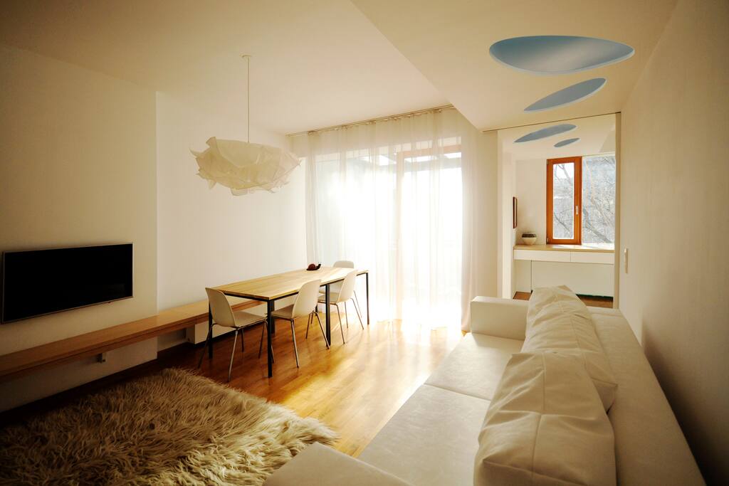 dining room with balcony