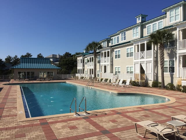 Airbnb® | Blue Mountain Beach - Vacation Rentals & Places to Stay