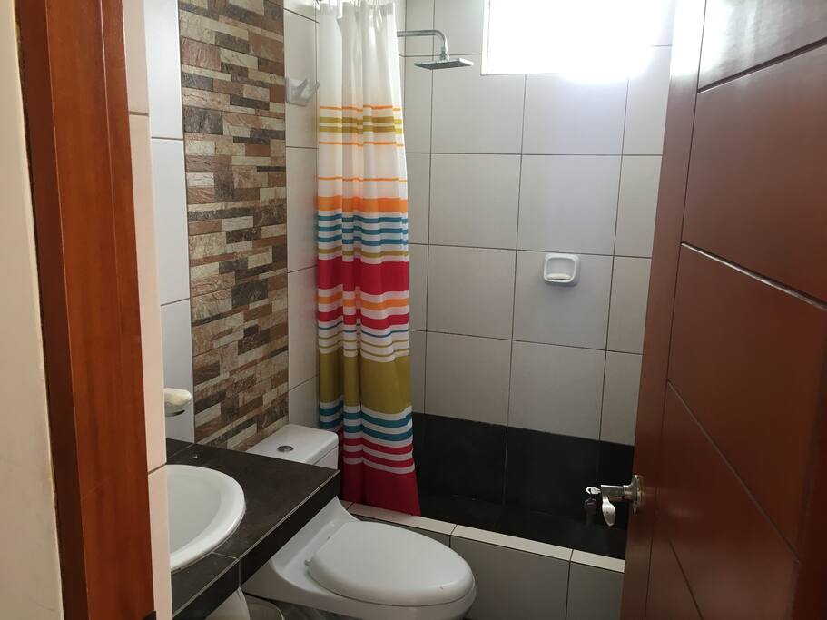 Baño habitación 1
