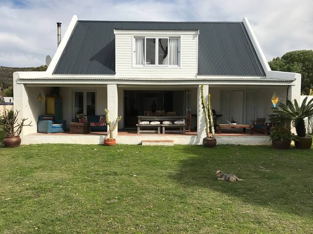 Periwinkle Place gallery image 4