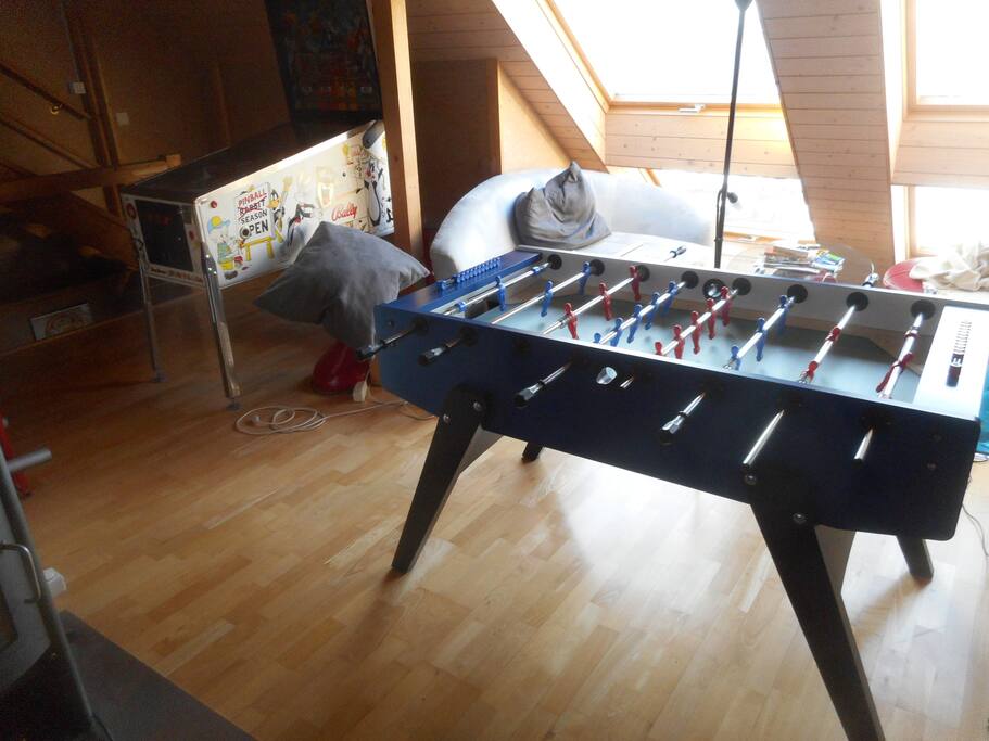 Gratis Tischfussball im gemeinschaftsraum
