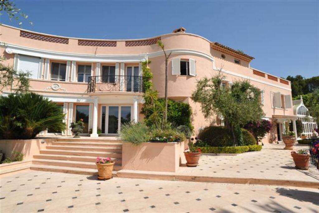 Vue d'ensemble de la villa