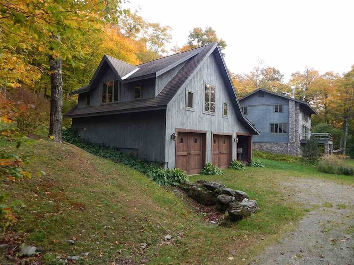 Spacious Studio Over Carriage House @ Sugarbush - Vermont