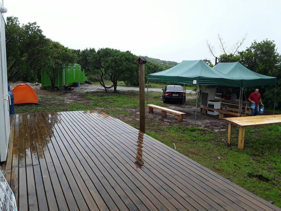 pier de uma suíte junto ao camping