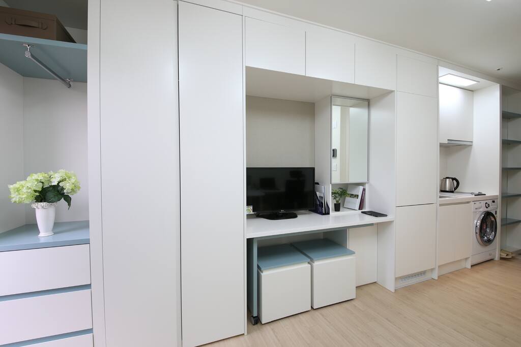 TV, Internet, Refrigerator, WD, Cooktop.