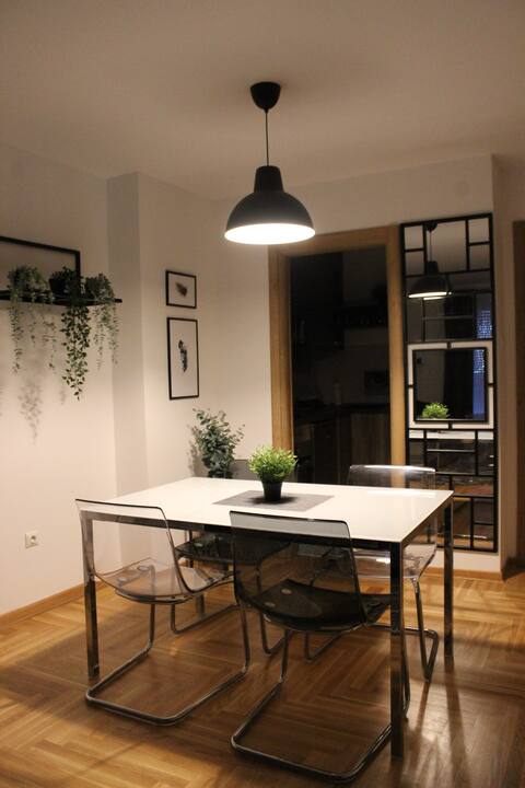 Apartment for 6 person , free parking