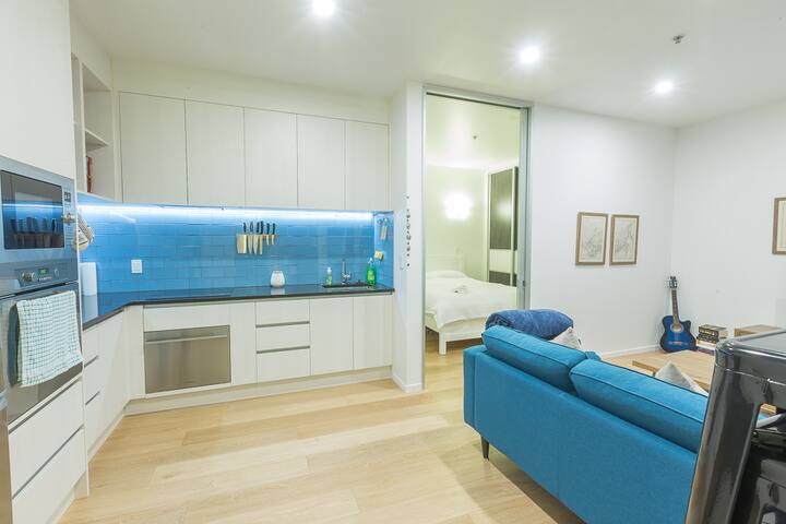 Spacious Quiet Apartment in centre CBD 温暖安静市中心