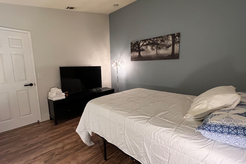 Airbnb *HealthcareWorkersOnly*PeacefulBdrm Unit*SafeArea*