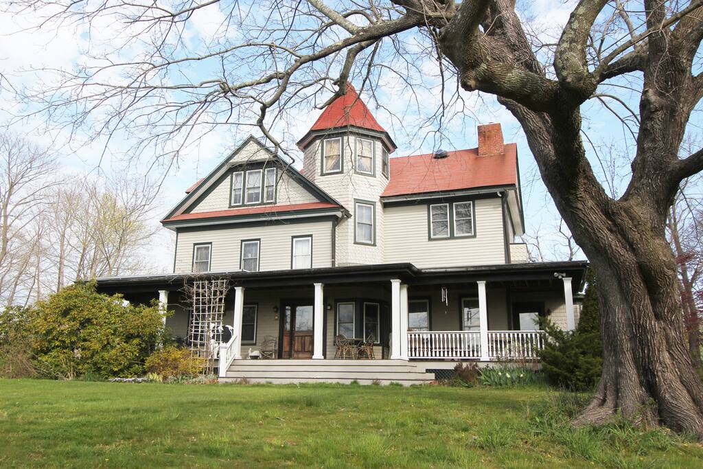 Historic Grand Victorian on Hill 1 Houses for Rent in Mattituck, New