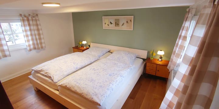 חדר שינה " אמנדה ", קומה 1, 12 מ"ר, מיטה זוגית. ניולי שופץ ב -02/2023. 