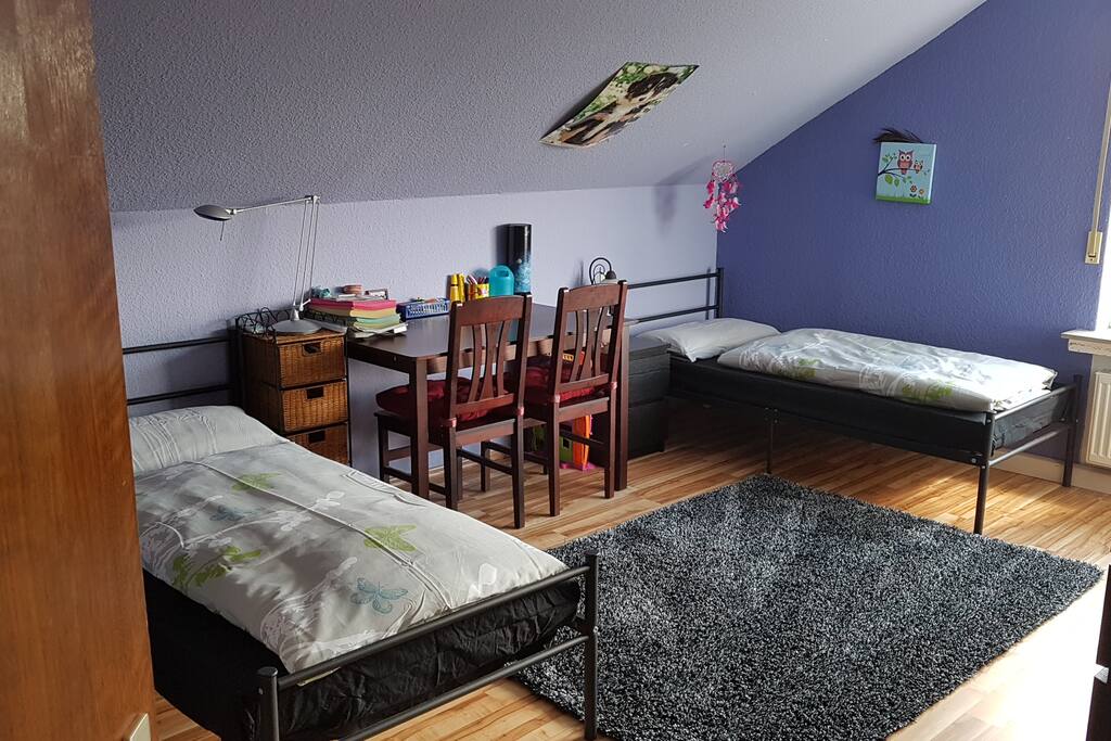 Kinderzimmer/2. Schlafzimmer