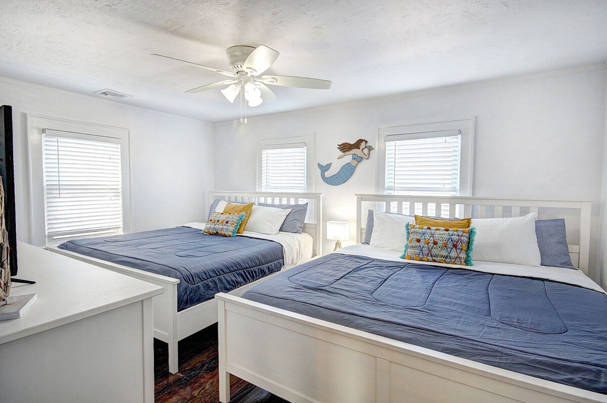 Საძინებელი №2 ორი (2) დიდი ზომის საწოლით