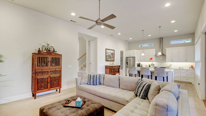 Central Austin Luxury Cottage – Close to Downtown! gallery image 4