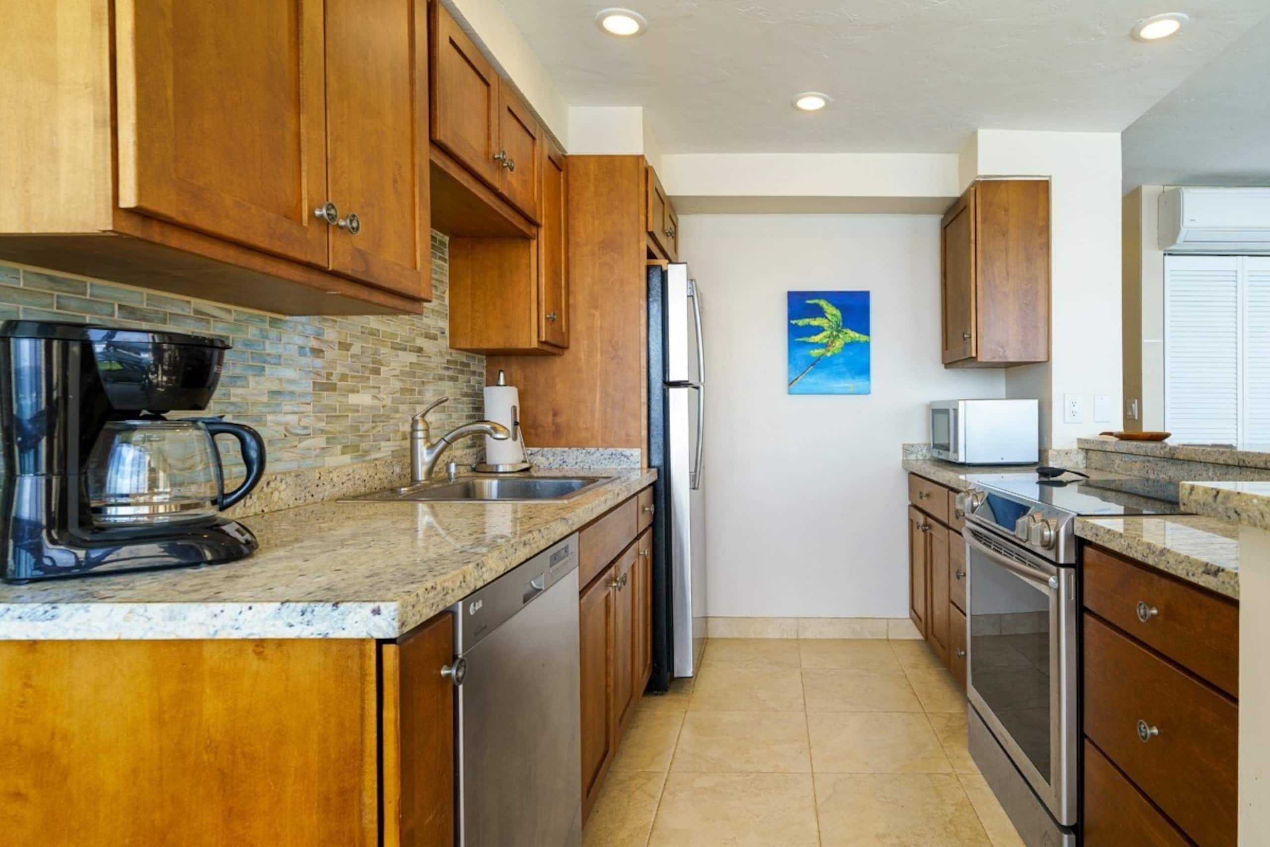 Ocean Front, Kuhio Shores, 30 ft to the water A/C - Photo 7