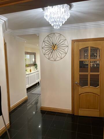 Feel at home in Central London (House) gallery image 4