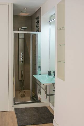 Madrid gallery image 3