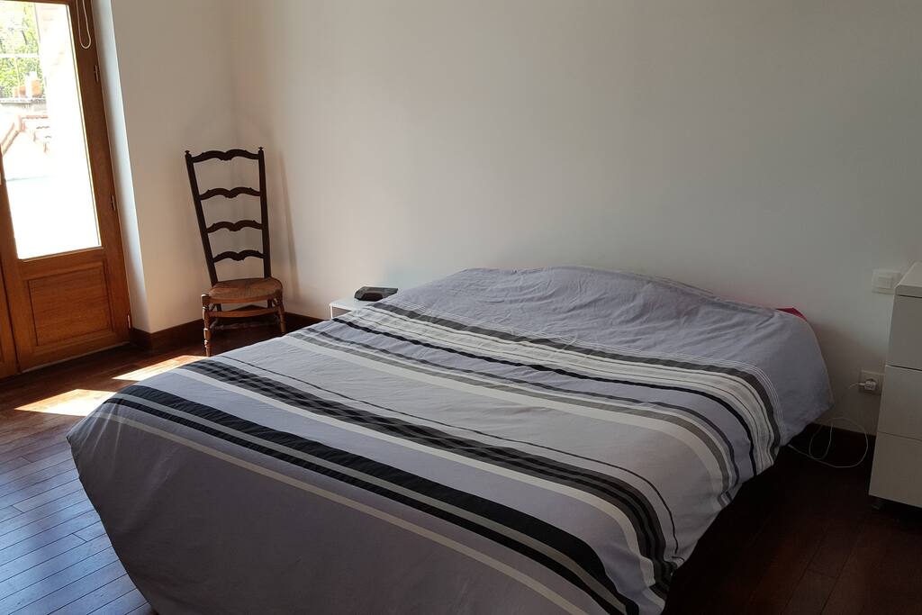 lit 160*200
grande chambre