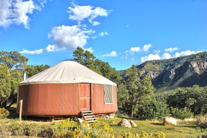 Unaweep Yurt and Thimble Rock (WiFi)
