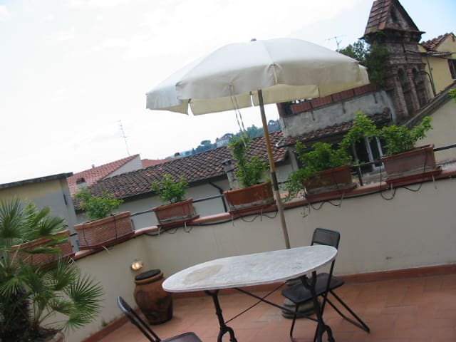 beautiful apartment with terrace in