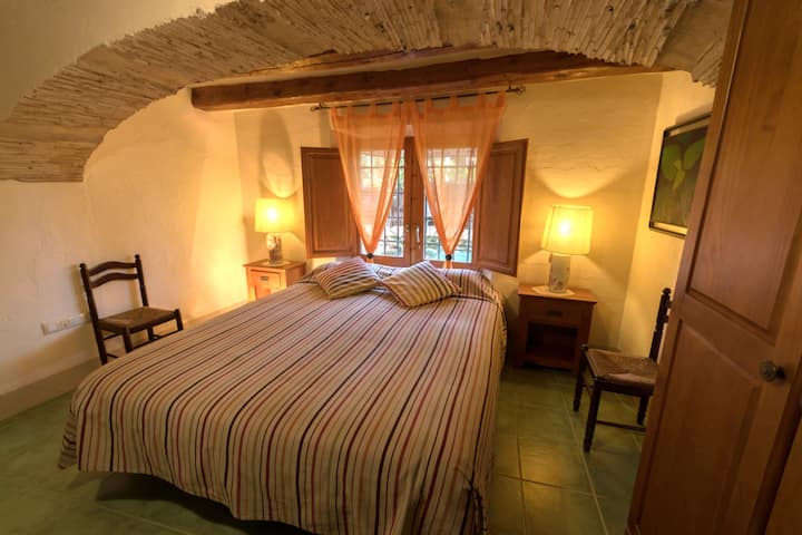 საძინებელი 1