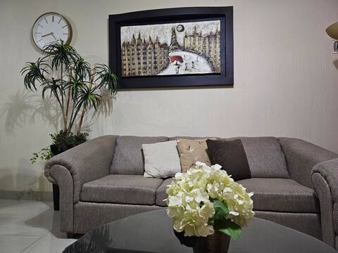Casa Quintanar, Centrica, Wifi, Clean, 2 Cochera