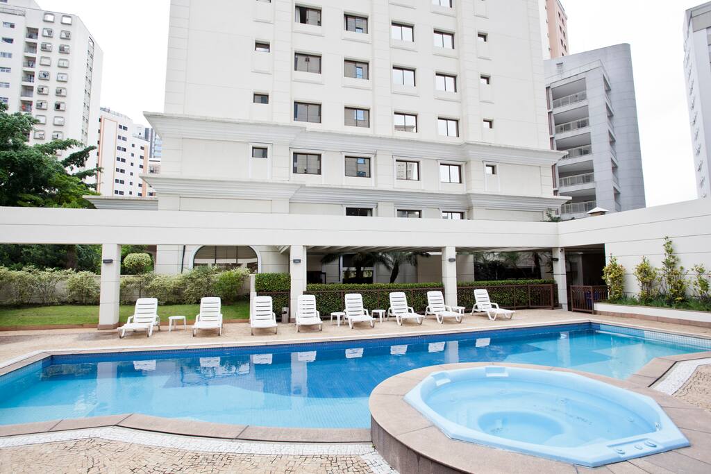Piscina e Jacuzzi