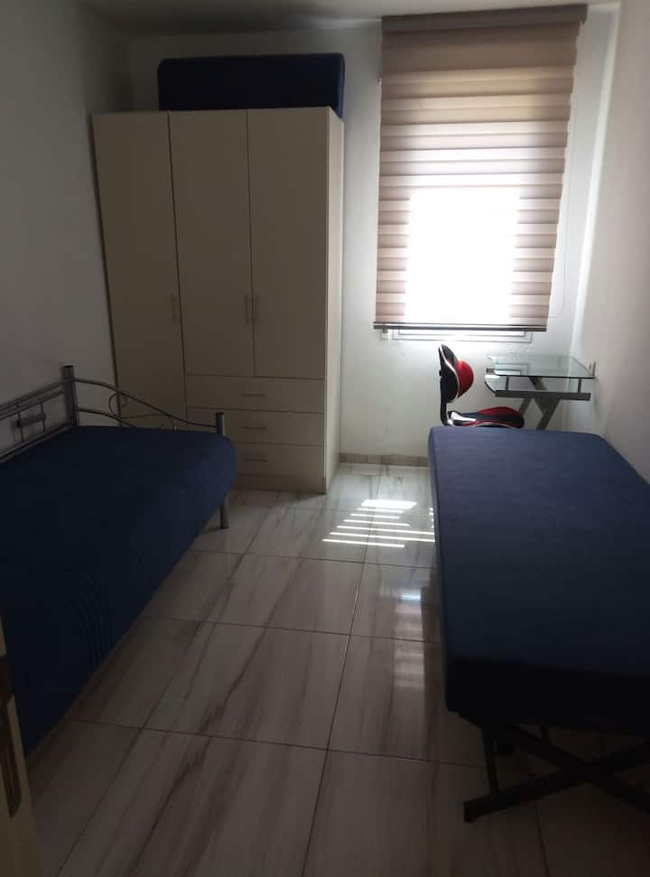 Sofá-cama pode fazer duas camas