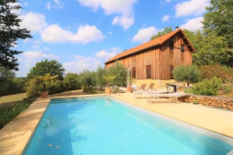 TABACCO  BARN RENOVATED AS A LOFT CLOSE SARLAT