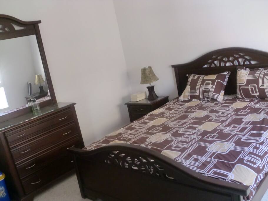 good matrasses, big closet, baby crib available, ac