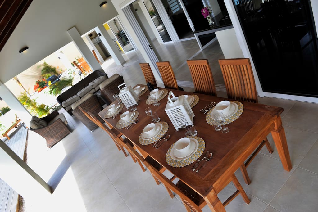 dining on the porch