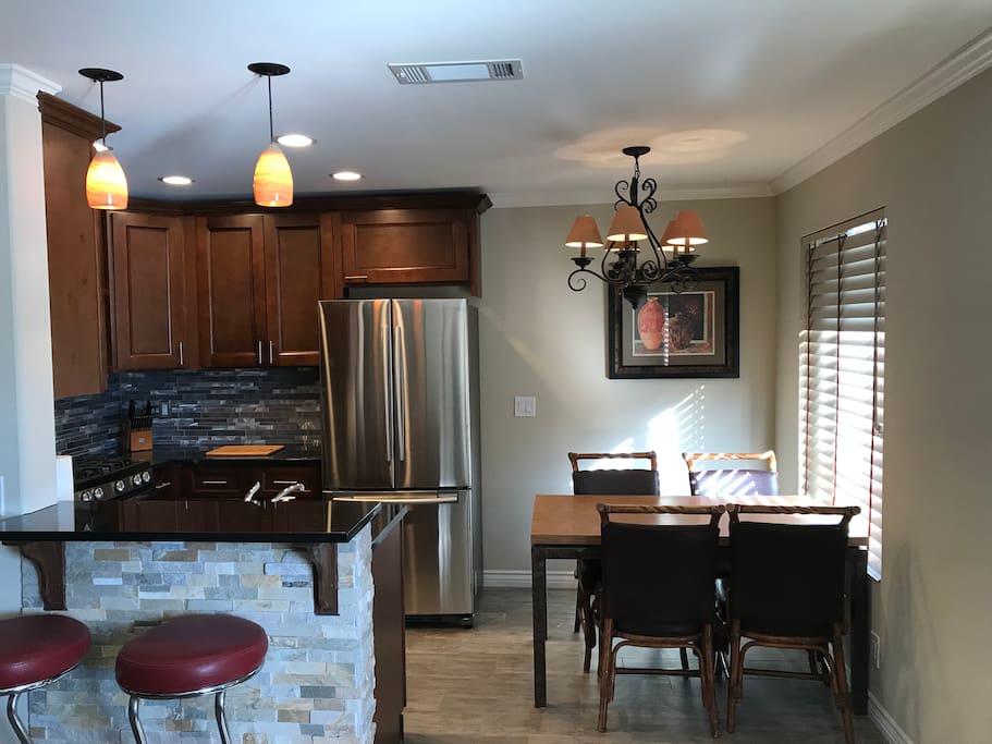 Kitchen/ Dining nook