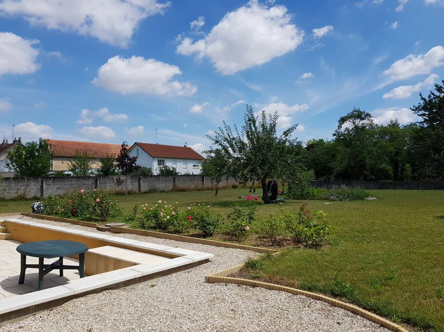 Le jardin et la terrasse