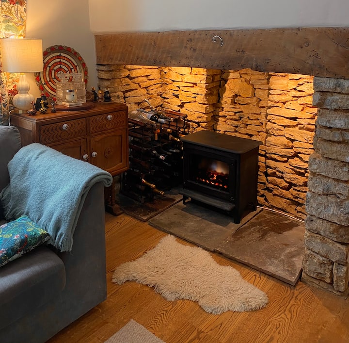 Cozy Spacious Cottage A Few Minutes Walk From Town - Cotswolds