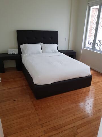 Lovely downtown apartment gallery image 5