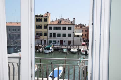 EL CAPITAN DE MAR, fronte laguna, vista città