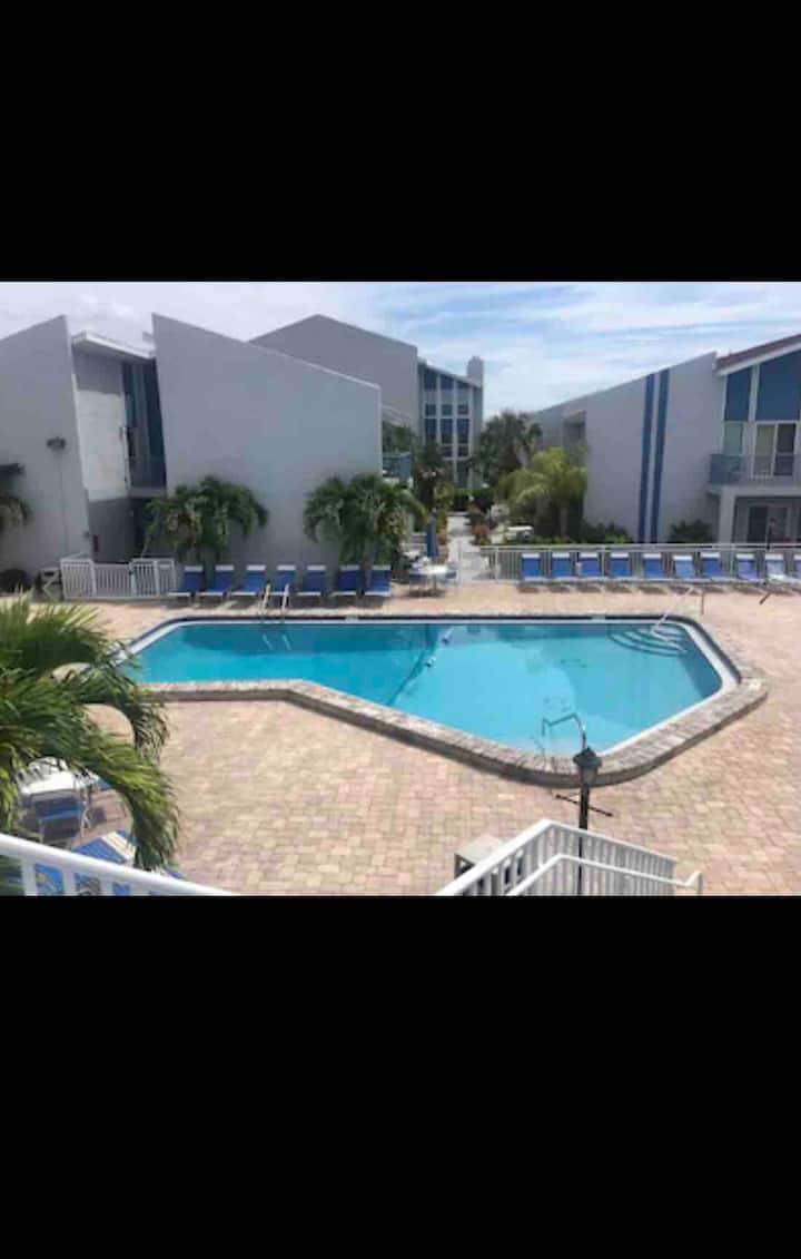 Madeira Beach Yacht Club - Madeira Beach, FL