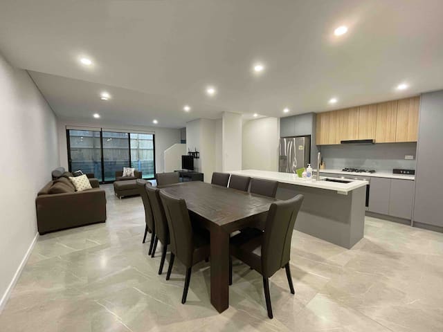 New stylish Townhouse in Burwood