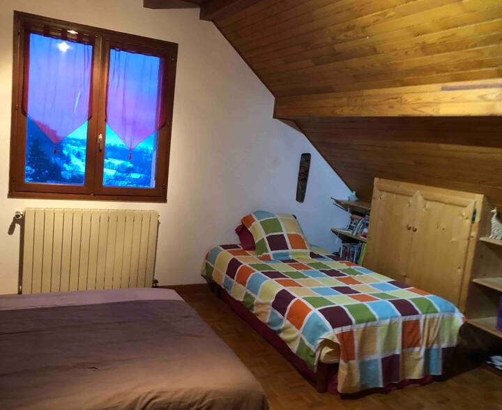 Спалня 2 , юг, легла 120 и 140